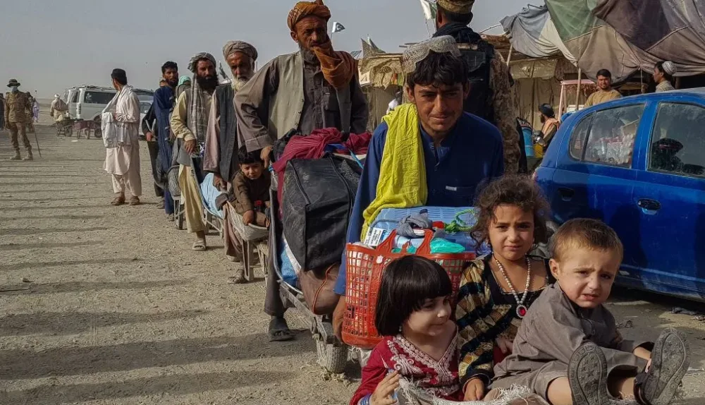 Afghan refugees are going back to home country, after ultimatum from Pakistan.